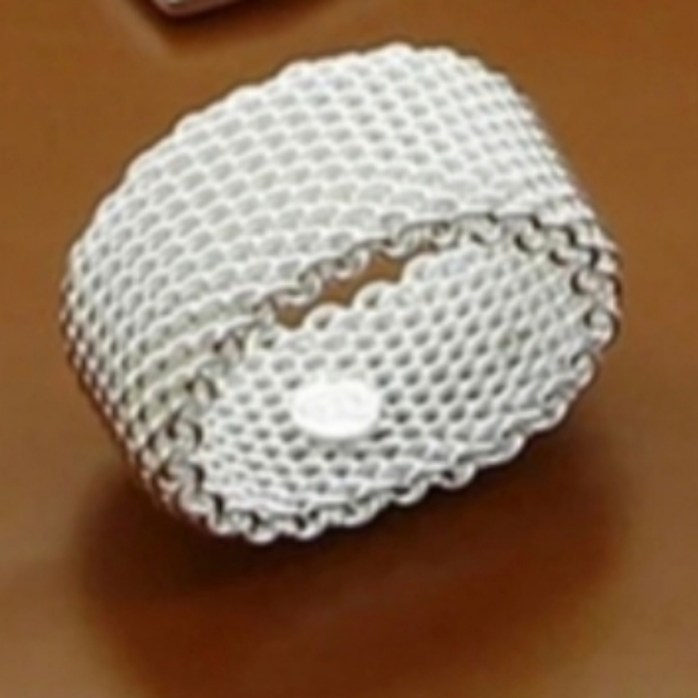 2X$60 Beautiful amazing ring silver color - Picture 3 of 10